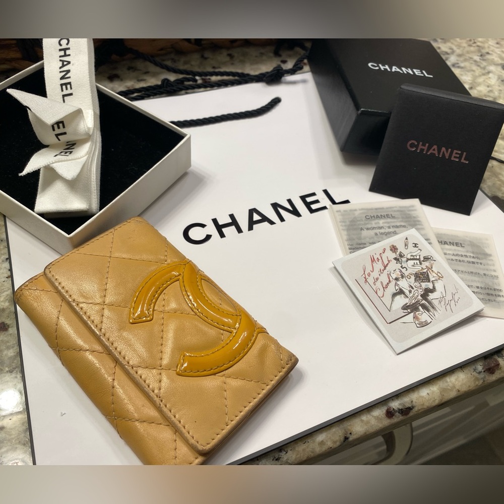 🎄Chanel Cambon Key holder Full Inclusion beige tan